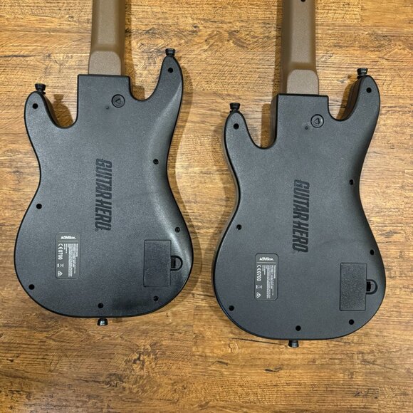 Guitar Hero Wireless Controllers Lot of 2 No Straps and Dongles Untested 0000654 - Picture 6 of 9